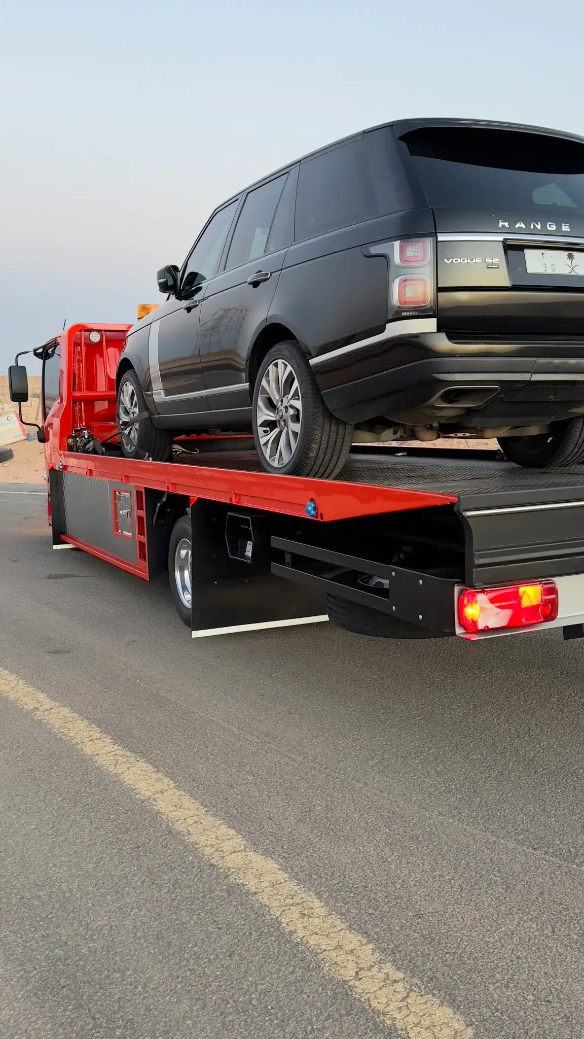 نقل سيارات بين المدن من وإلى بريدة — سطحة هيدروليك