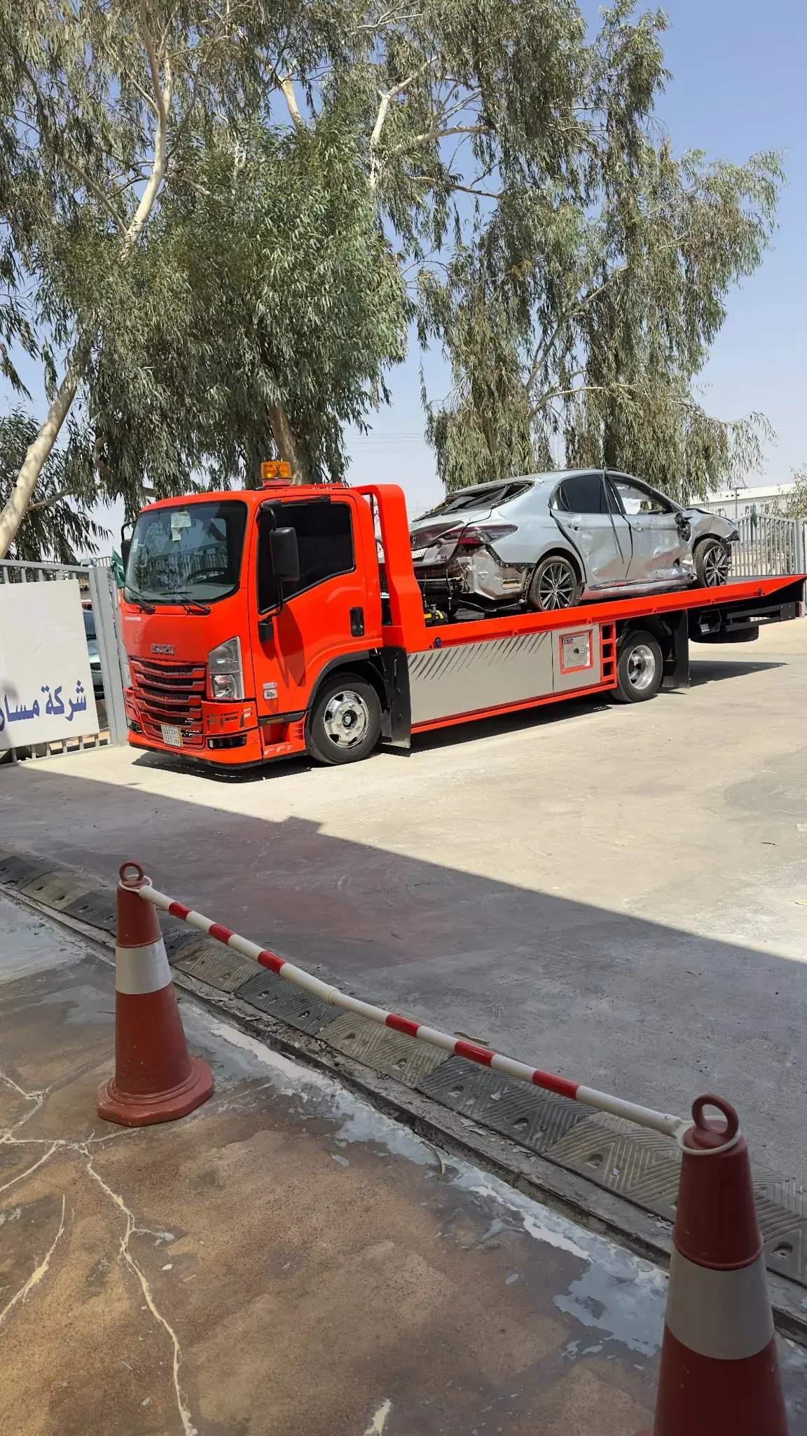 نقل سيارات بين المدن من وإلى أملج — سطحة هيدروليك
